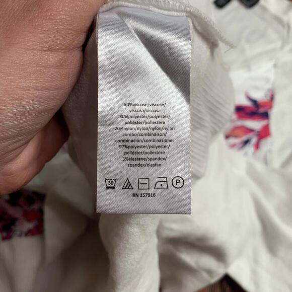 C. Wonder Floral Cardigan Sweater Womens Small Cream Pink Button Front NWOT - Picture 9 of 9